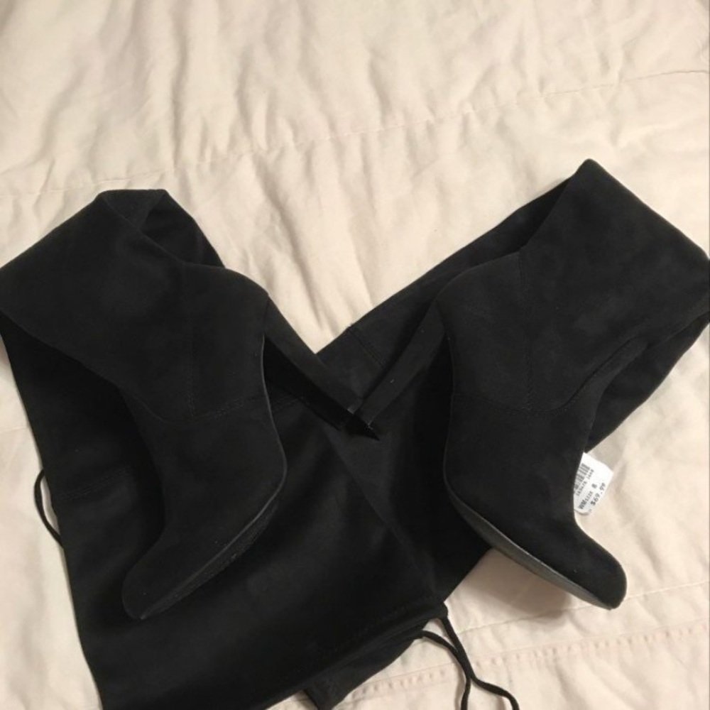 Boots - Picture 3 of 4